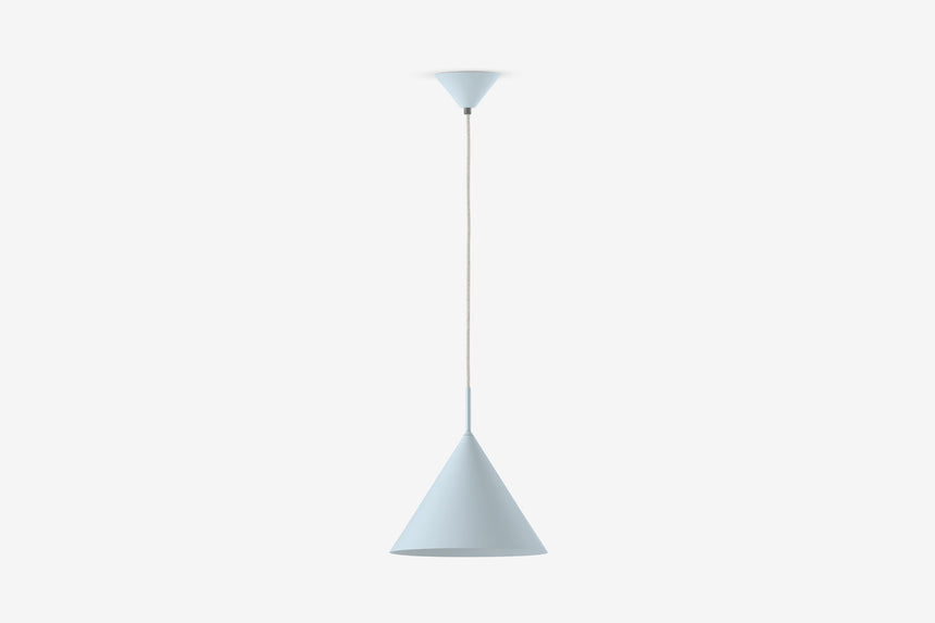 Mała jasnoniebieska lampa wisząca ze stożkowym kloszem