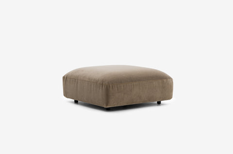 03-sofy-pozostale-2026-08-28-item-d24fc5512af5-pufpillove9292cm_cassi11.jpg
